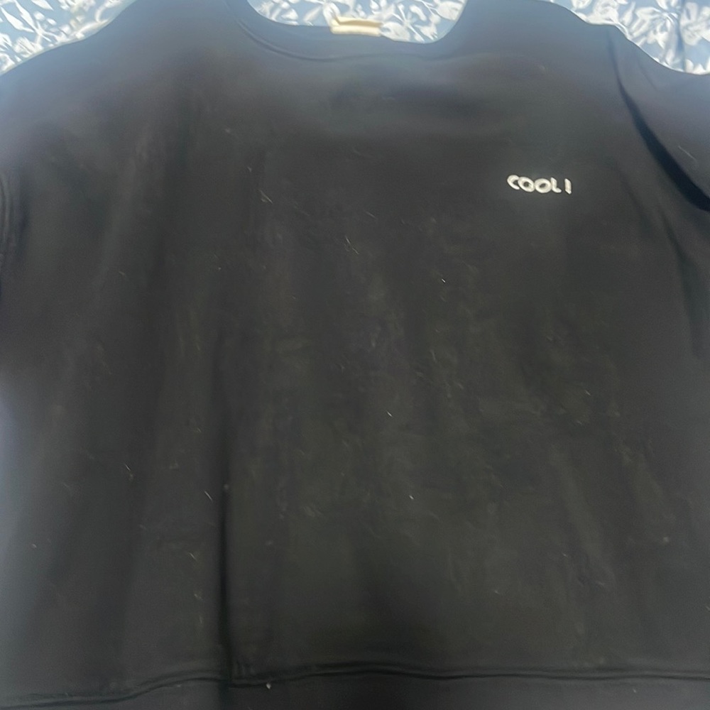 Nice sweat shirt